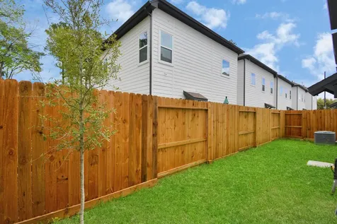 2504 W Tidwell Road E Houston TX 77091