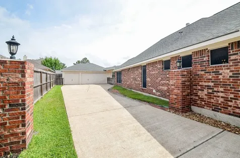 11301 Misty Morning Street Pearland TX 77584