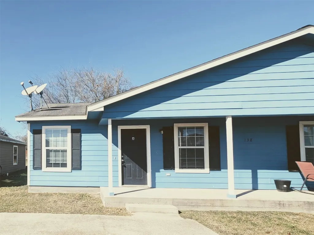 138 S Bend Court A Willis TX 77378