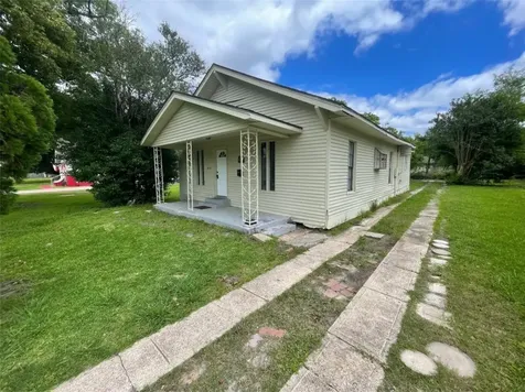2010 13th Street Port Arthur TX 77640