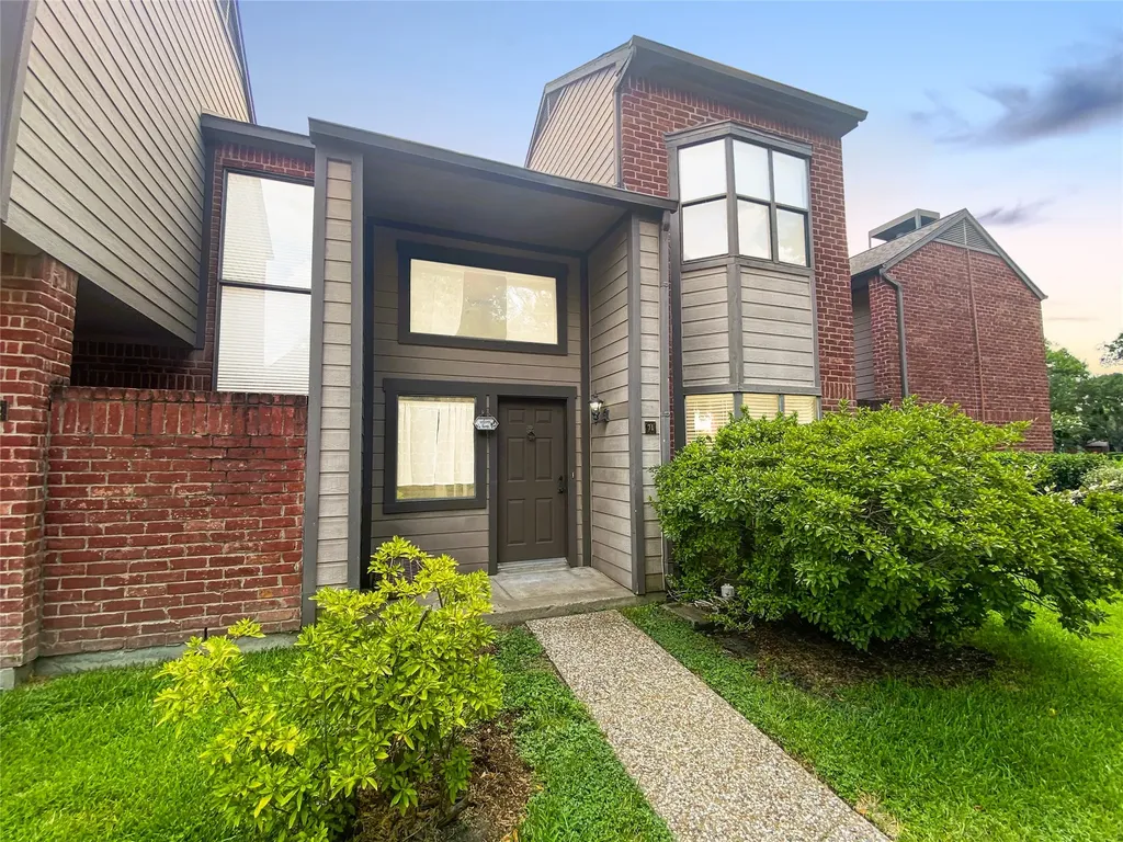 7447 Cambridge Street 71 Houston TX 77054