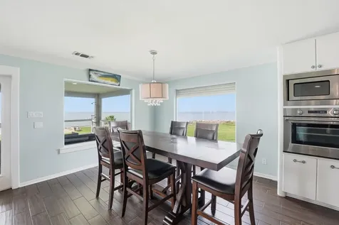 7712 Channelview Drive Galveston TX 77554