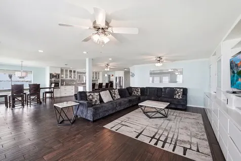 7712 Channelview Drive Galveston TX 77554