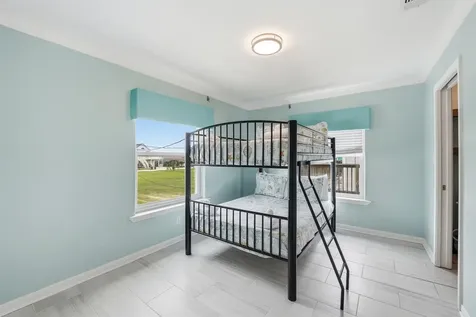 7712 Channelview Drive Galveston TX 77554