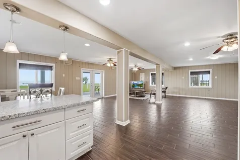 7712 Channelview Drive Galveston TX 77554