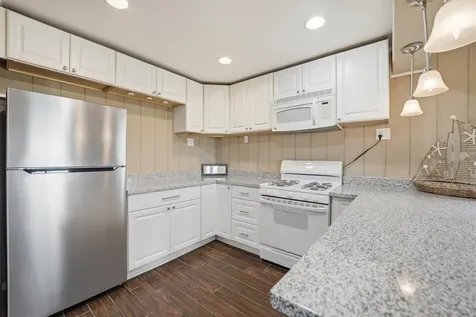 7712 Channelview Drive Galveston TX 77554