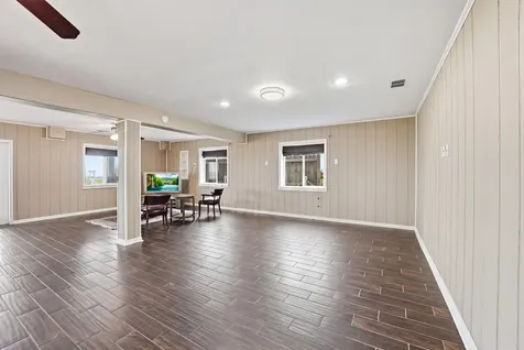 7712 Channelview Drive Galveston TX 77554