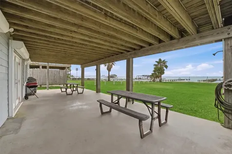 7712 Channelview Drive Galveston TX 77554
