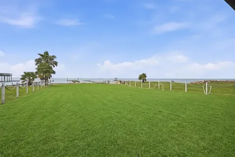 7712 Channelview Drive Galveston TX 77554