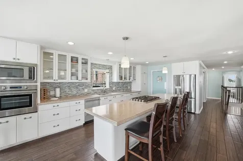 7712 Channelview Drive Galveston TX 77554