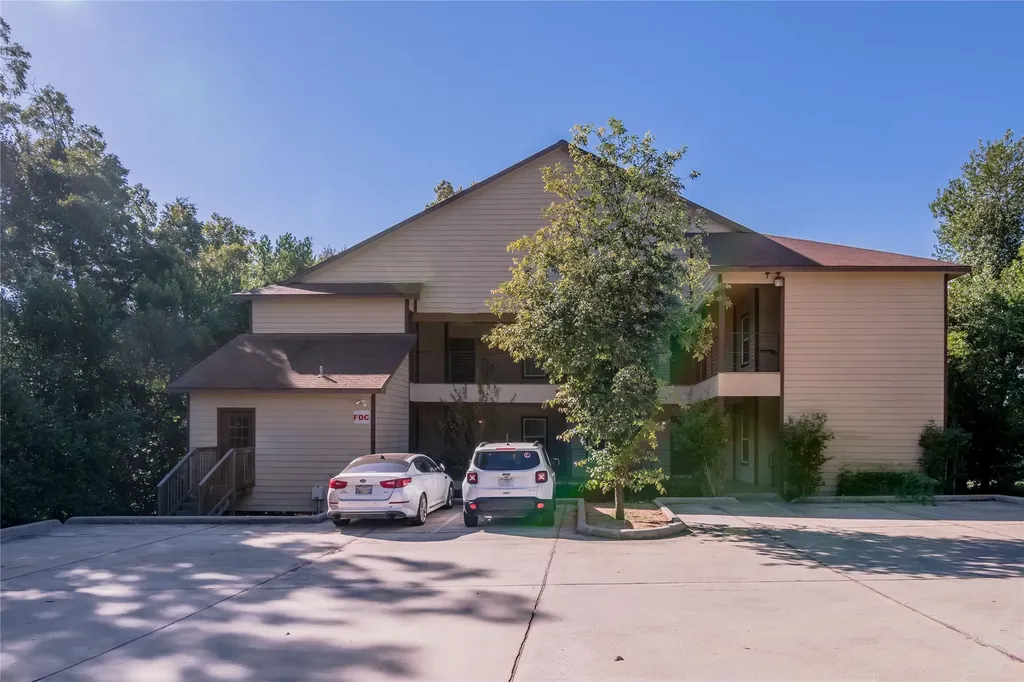 1239 20th Street B Huntsville TX 77340
