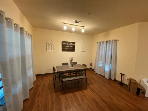 1239 20th Street B Huntsville TX 77340