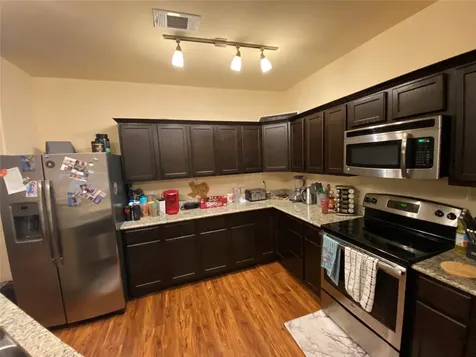 1239 20th Street B Huntsville TX 77340