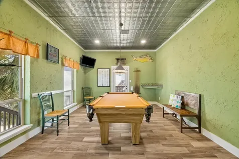 203 Kahmeha Drive Tiki Island TX 77554