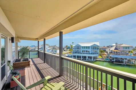 203 Kahmeha Drive Tiki Island TX 77554