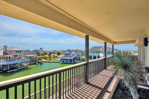 203 Kahmeha Drive Tiki Island TX 77554