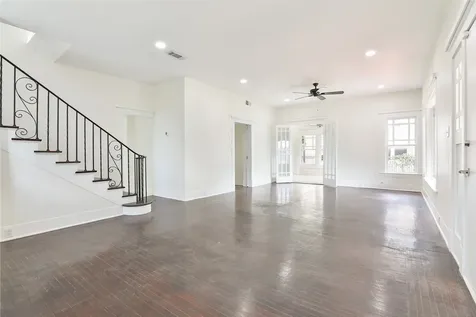 816 Hawthorne Street Houston TX 77006