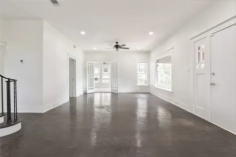 816 Hawthorne Street Houston TX 77006