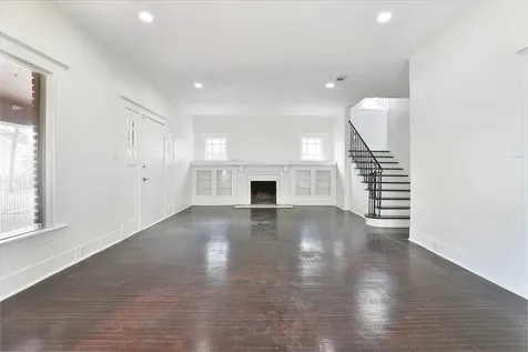 816 Hawthorne Street Houston TX 77006