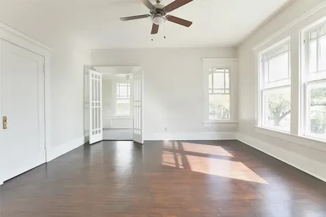 816 Hawthorne Street Houston TX 77006