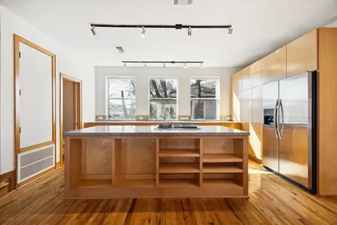 94 Drew Street C Houston TX 77006