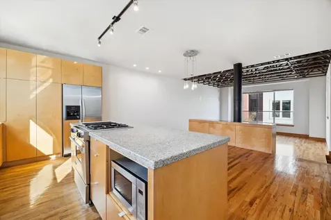 94 Drew Street C Houston TX 77006