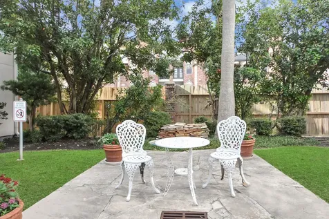 2333 Bering Drive 337 Houston TX 77057