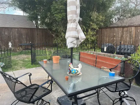 603 1/2 Moody Street Houston TX 77009