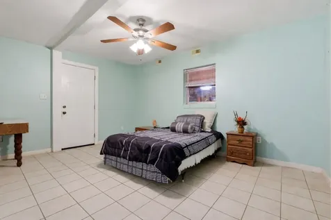 10922 Ivyridge Road Houston TX 77043