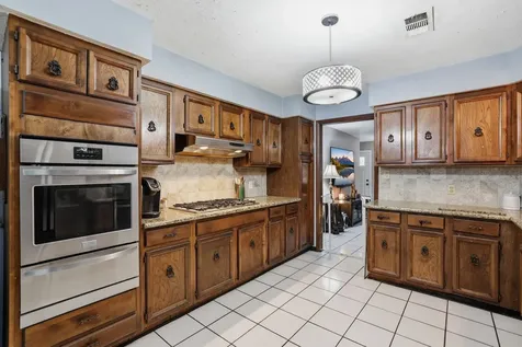 10922 Ivyridge Road Houston TX 77043
