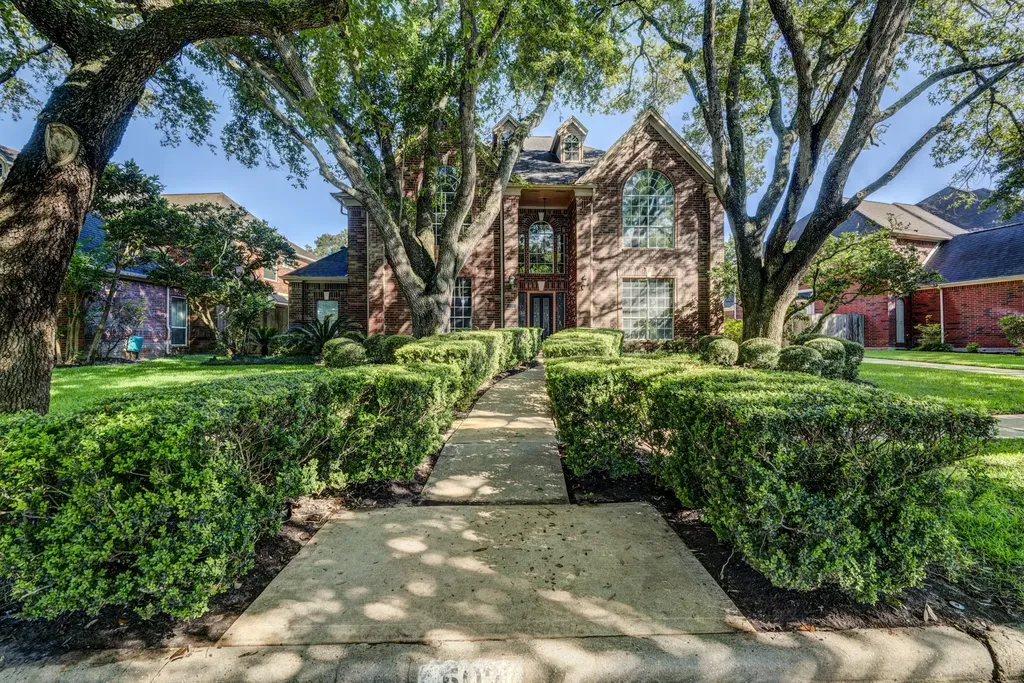 502 Lake Bend Drive Sugar Land TX 77479