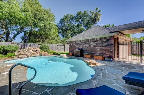 502 Lake Bend Drive Sugar Land TX 77479