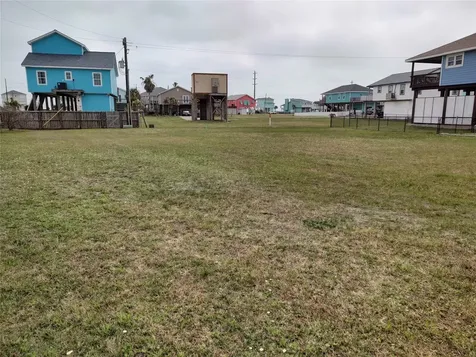 Lot 94 Camino Galveston TX 77554