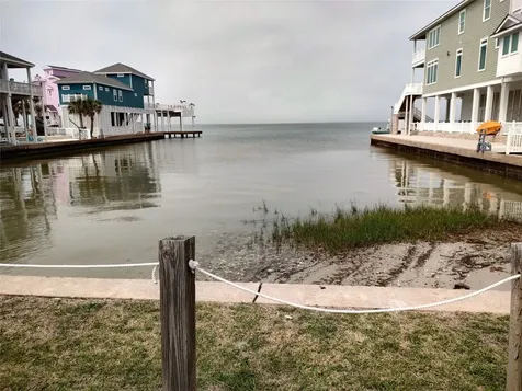 Lot 94 Camino Galveston TX 77554