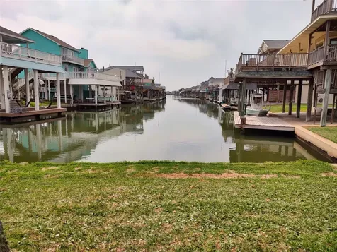 Lot 94 Camino Galveston TX 77554
