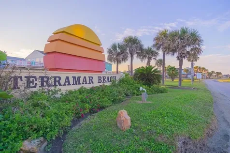 Lot 94 Camino Galveston TX 77554