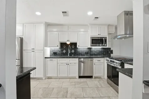 18024 Starboard Drive Houston TX 77058