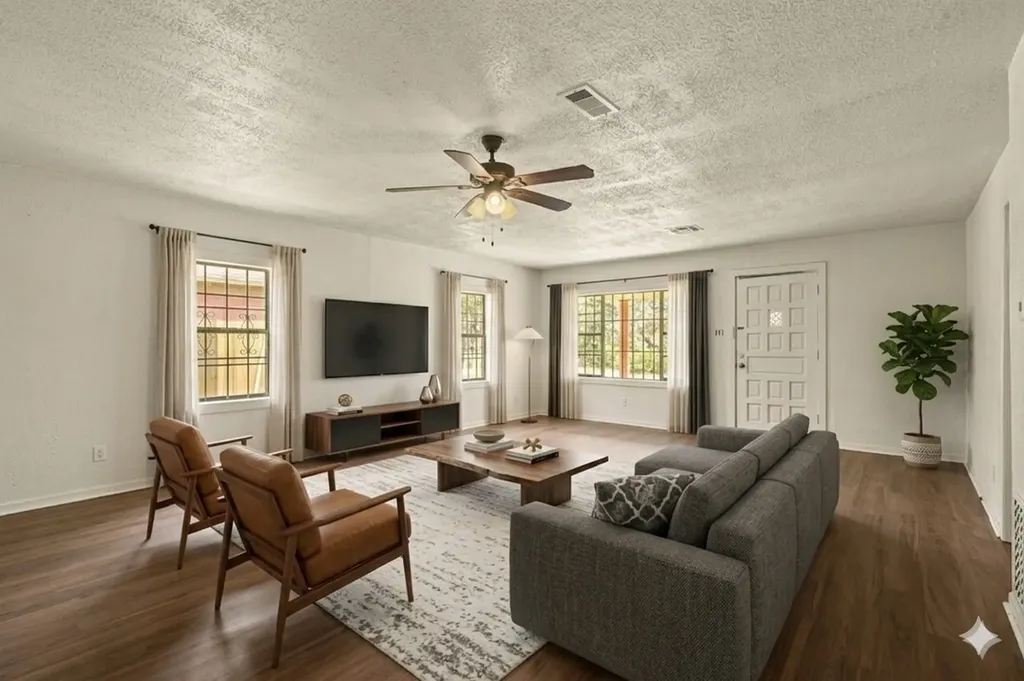 2315 Leffingwell Street Houston TX 77026