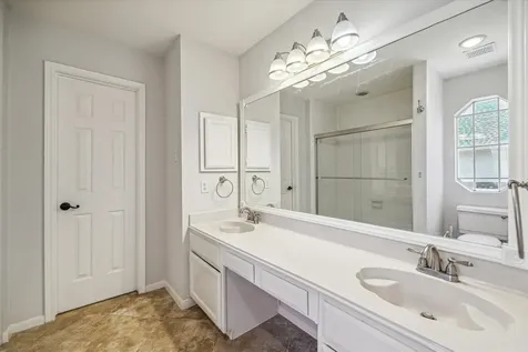 2715 Oakland Drive Sugar Land TX 77479