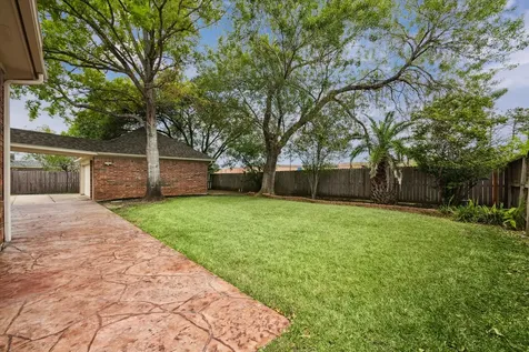 2715 Oakland Drive Sugar Land TX 77479