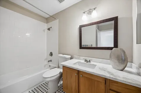 2555 Bering Drive 1 Houston TX 77057