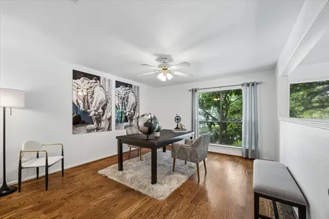 2555 Bering Drive 1 Houston TX 77057