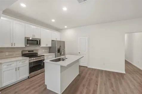 710 W Dallas Street Conroe TX 77301
