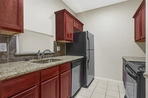 1100 Augusta Drive 79 Houston TX 77057