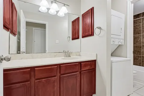 1100 Augusta Drive 79 Houston TX 77057