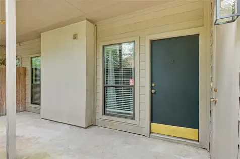 1100 Augusta Drive 79 Houston TX 77057