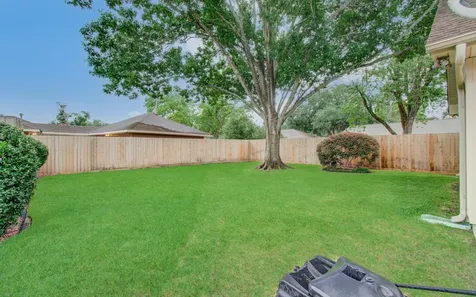 5627 Sylmar Road Houston TX 77081