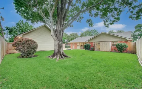 5627 Sylmar Road Houston TX 77081