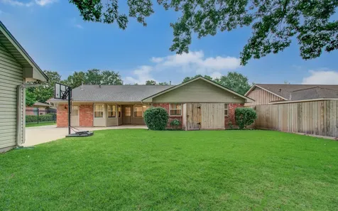 5627 Sylmar Road Houston TX 77081