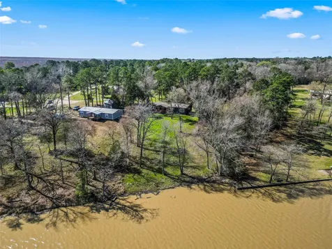 375 Lonesome Dove Trail Trinity TX 75862